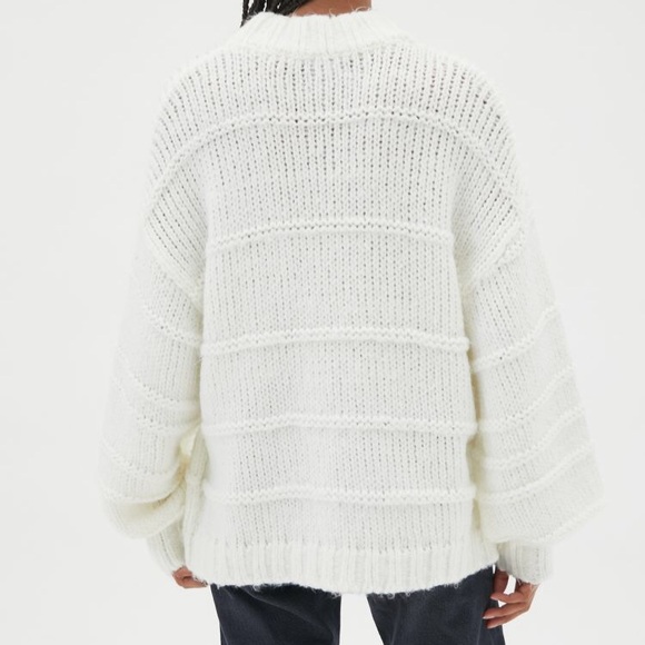 ☁️ UO Blythe Striped Pullover - Picture 2 of 6